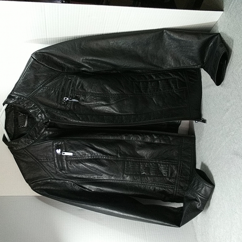Woman JouJou black jacket